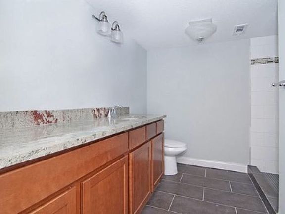 3rd image of 1266 Belmont Dr