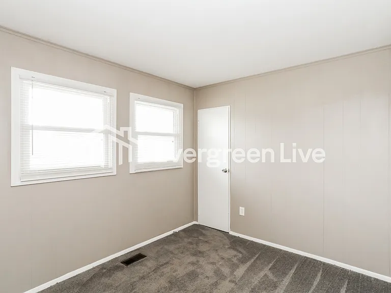 2534 Adams Rd — Photo 7