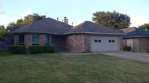 1405 Lilac Ln Photo 1