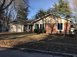 15309 Golden Rain Dr, Chesterfield, MO