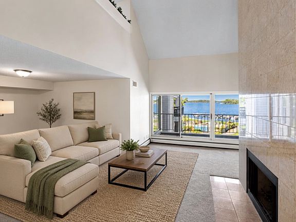 4th image of 603 Lake St Unit 307