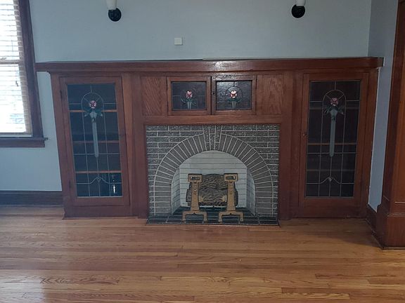3rd image of 1916 Wesley Ave Floor 2