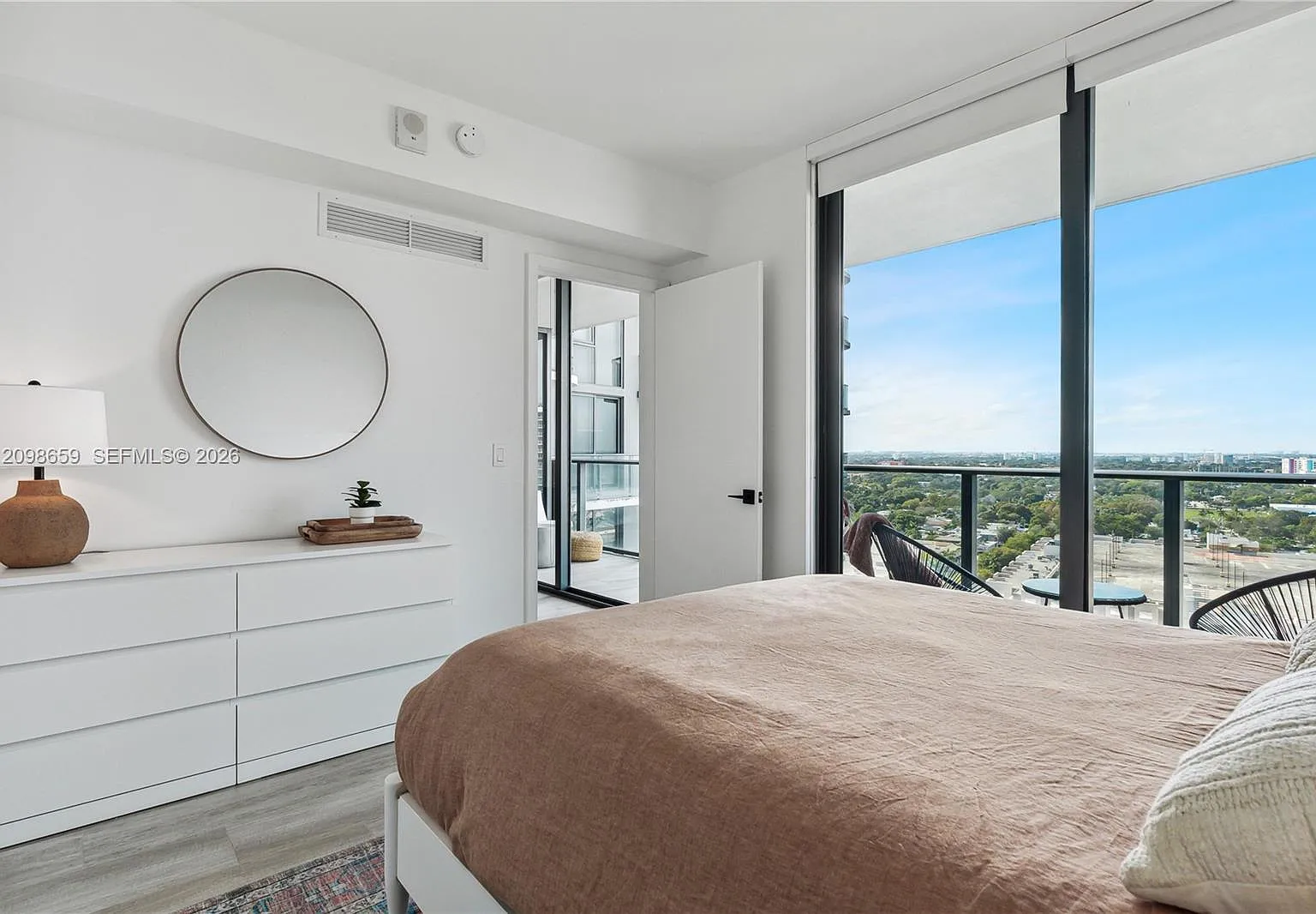 3401 Midtown Condo — Photo 4