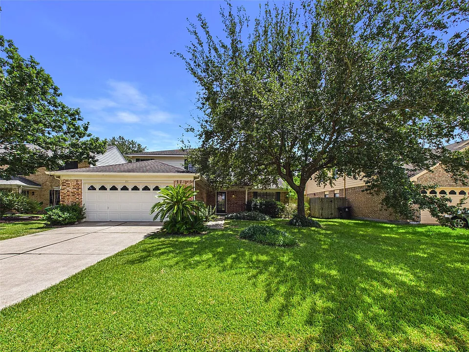 814 Lochnell Dr
