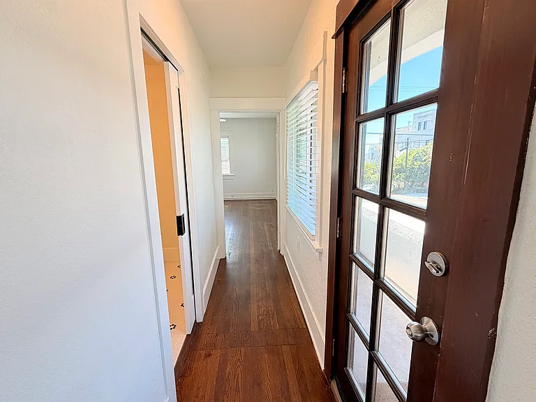 143 W Ivy St — Photo 13