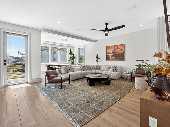 3rd image of 100 12th St N