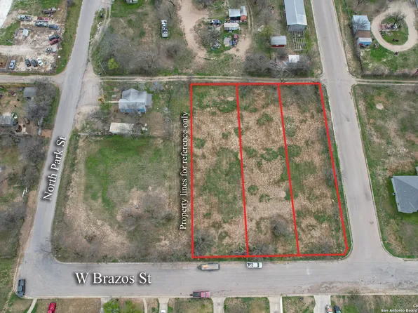 193 W Brazo St LOT 1, Uvalde, TX 78801