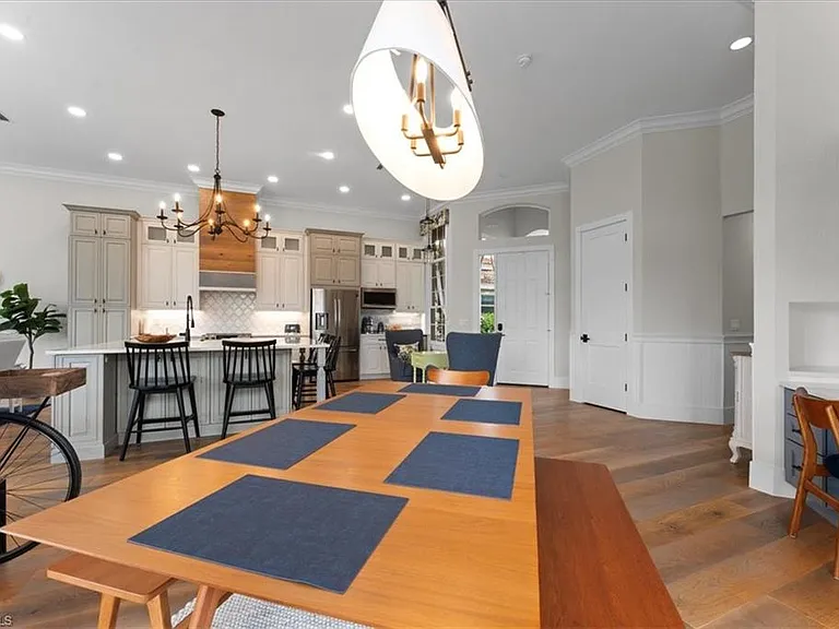 8541 Pepper Tree Way — Photo 11