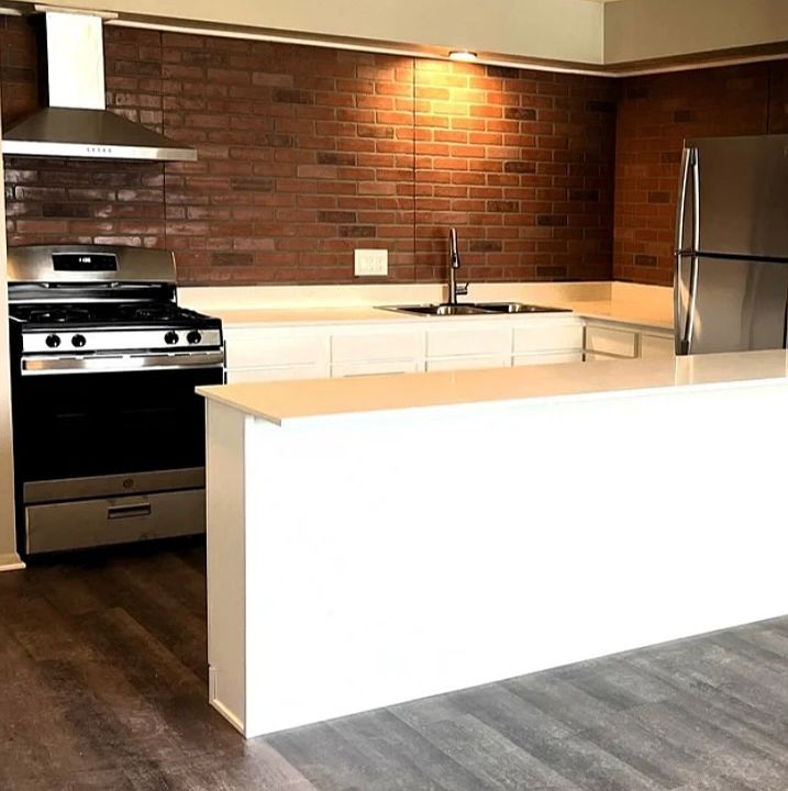 1st image of 813 E Michigan Avenue Johnson St #25