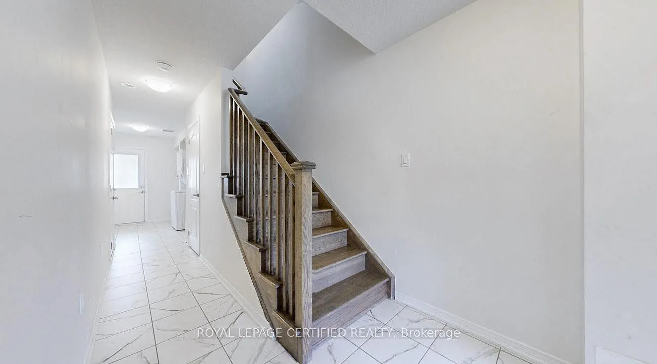 3 bed, $2,400 — Photo 2