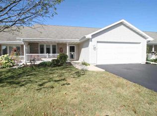 356 Wyldewood Dr #B-16, Oshkosh, WI 54904