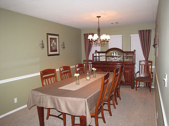 Formal Dining
