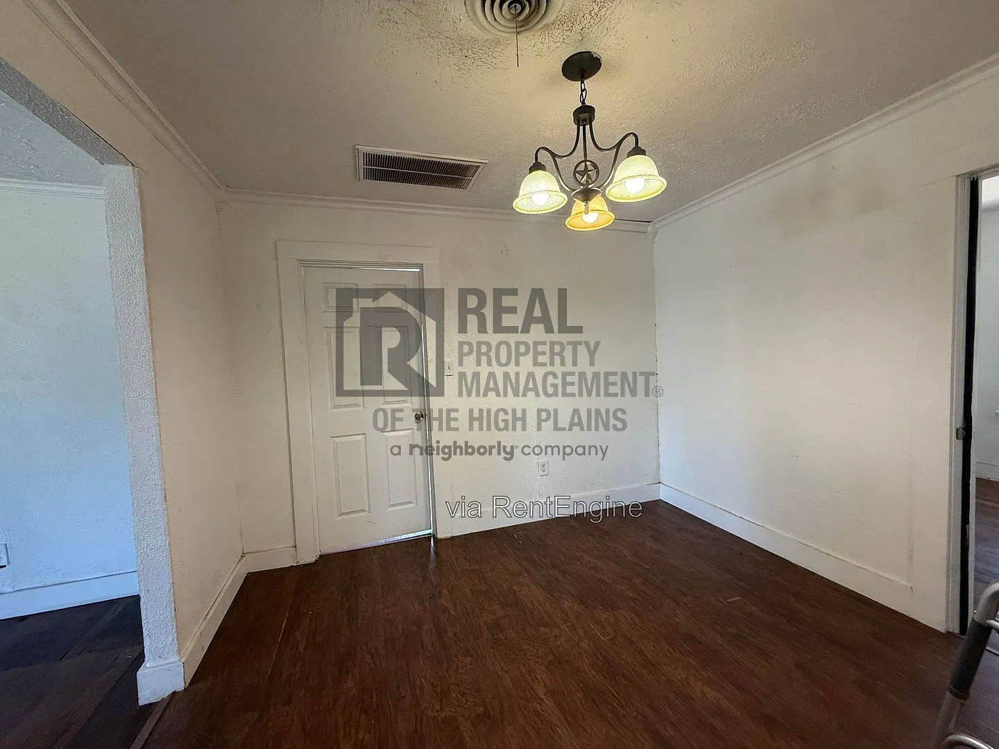3 bed, 1.0 bath, 1012 sqft, $1,200 — Photo 4