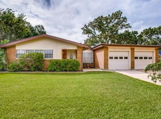 2409 Bayou Dr, League City, TX 77573