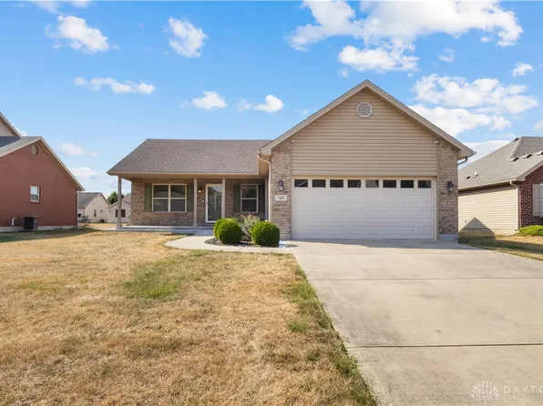 380 Clear Springs Ct, Carlisle, OH 45005