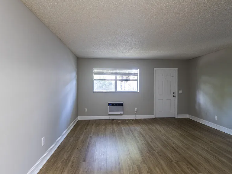 417 N E St #36 — Photo 6