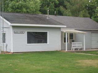 4774 Main St, Onekama, MI 49675