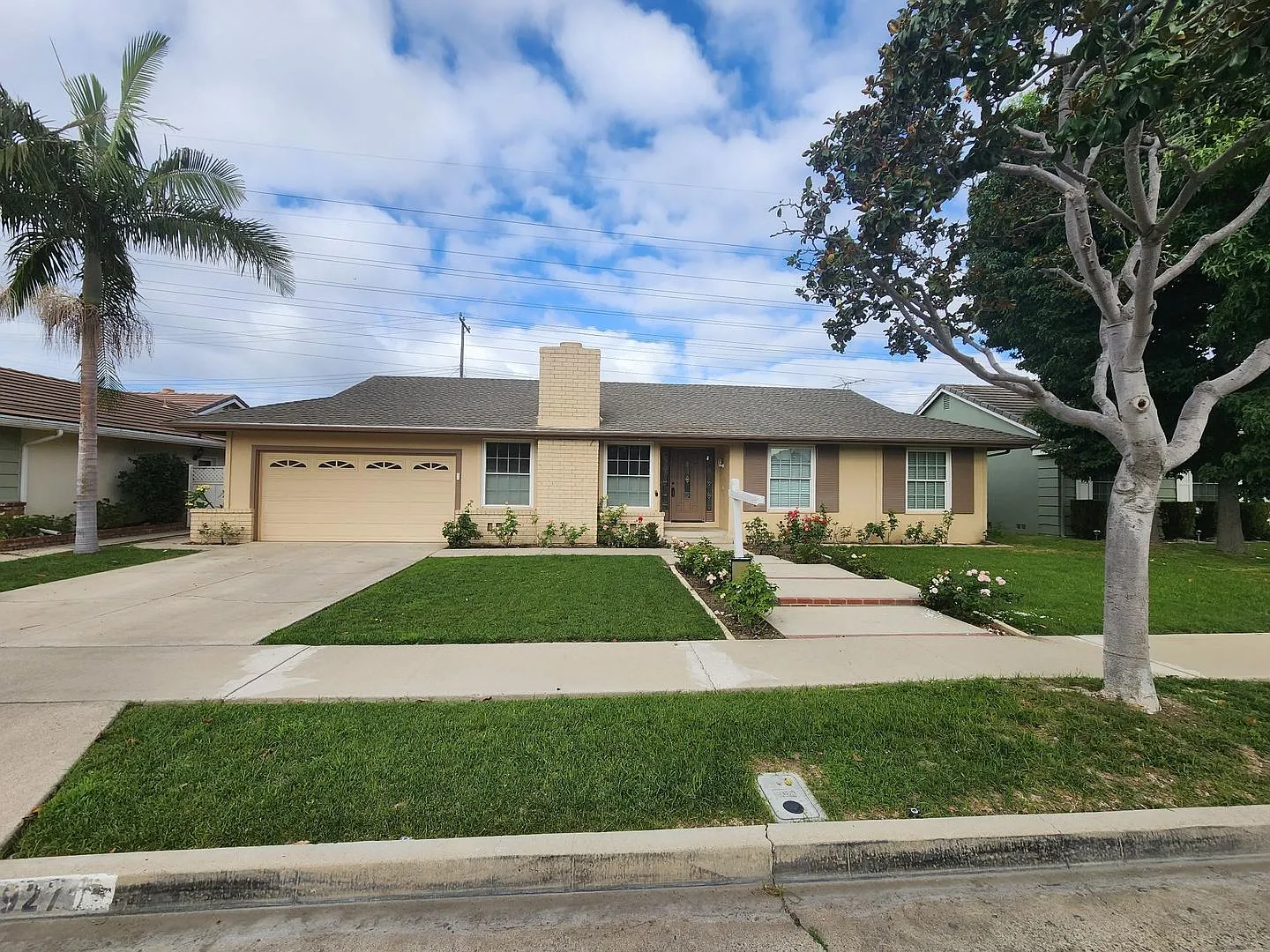 Quite Neighborhood: 3 Bedroom 2 Bath Home — Photo 2