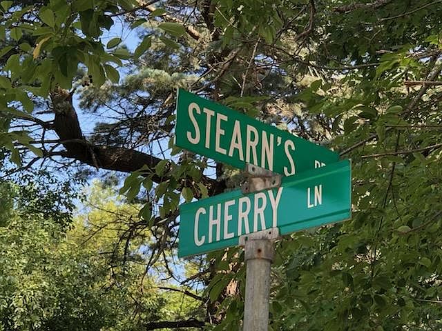 2nd image of 72 Stearns Rd