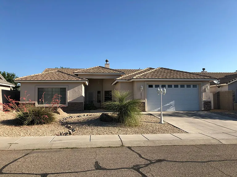 2071 Gene Autry Dr — Photo 9
