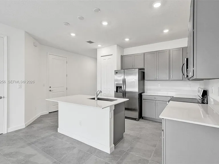 3783 Harborside Ave — Photo 2