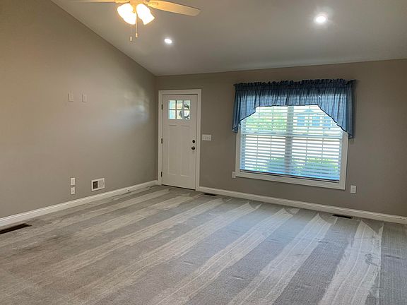 3rd image of 968 Auckland Ave