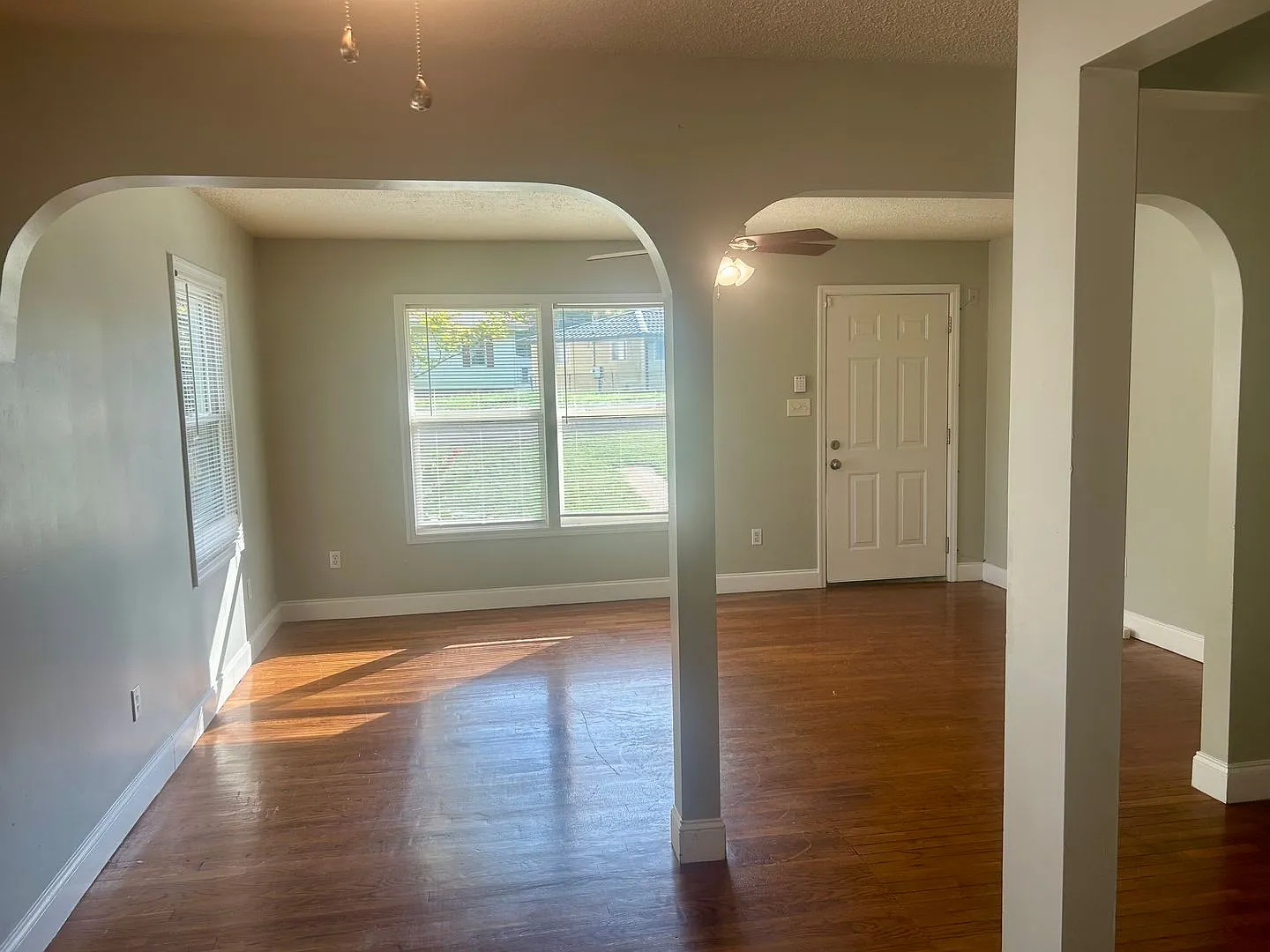 Beautiful 4-Bedroom Home in Huntsville! — Photo 3