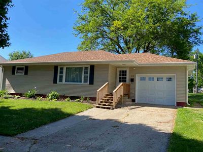 518 6th Ave SE, Dyersville, IA, 52040