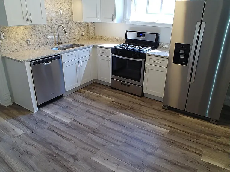 1921 W Larchmont Ave #2 — Photo 5