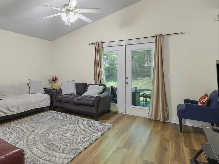 1583 Applewood Way — Photo 23