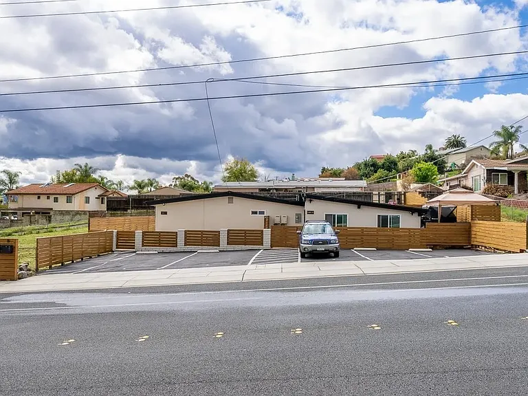 Greenfield Dr — Photo 12