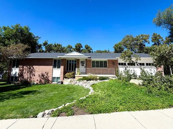 1087 E Oxford Dr, Kaysville, UT 84037