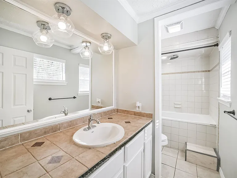 22203 Fincastle Dr — Photo 22