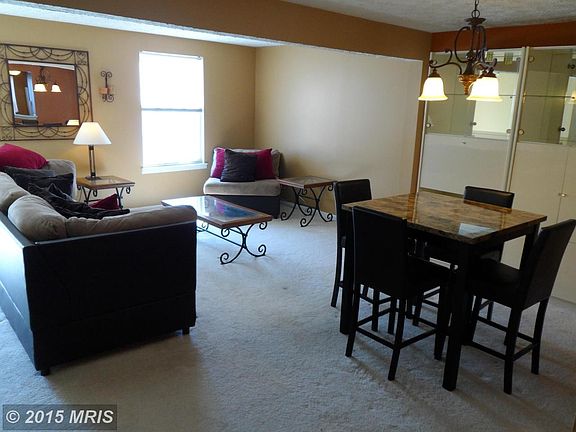 Family Room/Dining Room Combo