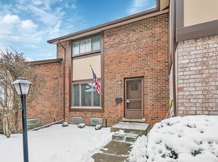18W227 Buckingham Ln, Villa Park, IL