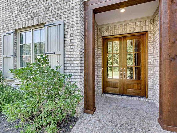 3rd image of 432 Grey Hill Dr