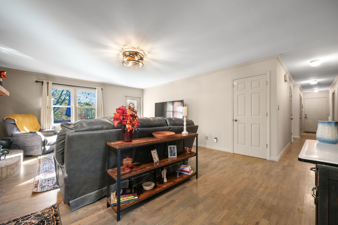 next background image