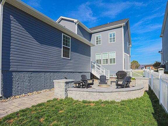 2nd image of 809 Jefferson Pike