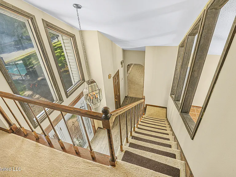 4409 Shadow Wood Cir — Photo 30