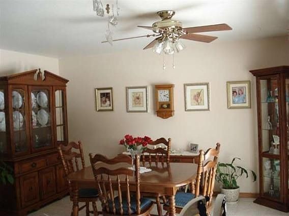 4th image of 1051 Ashwood Dr