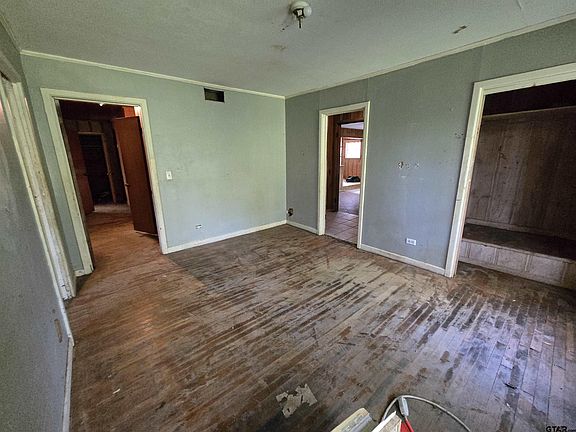 5th image of 496 W Blackbourn St