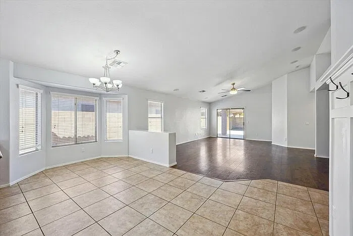 3 bed, 2.0 bath, 1522 sqft, $1,860 — Photo 2