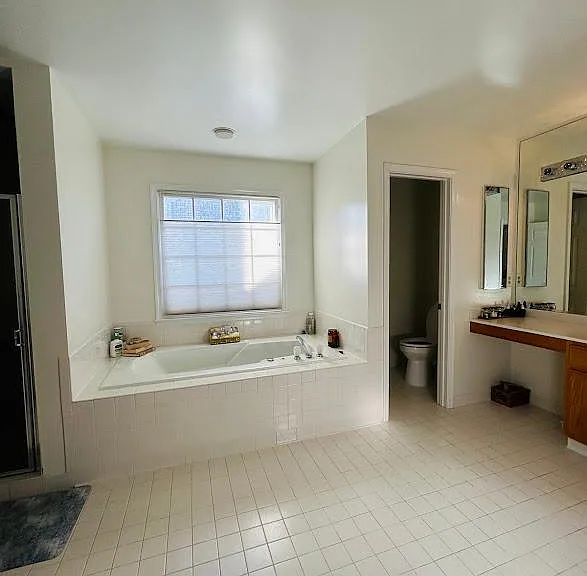 8904 Barrowgate Ct — Photo 18