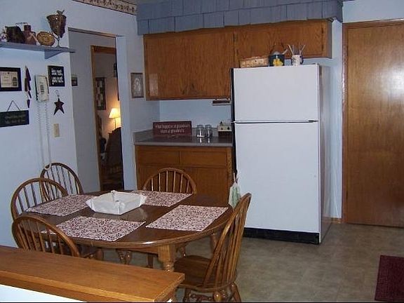 5th image of W241N6602 Spruce St