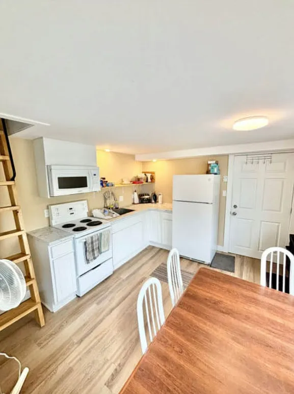 1 bed, $850 — Photo 2