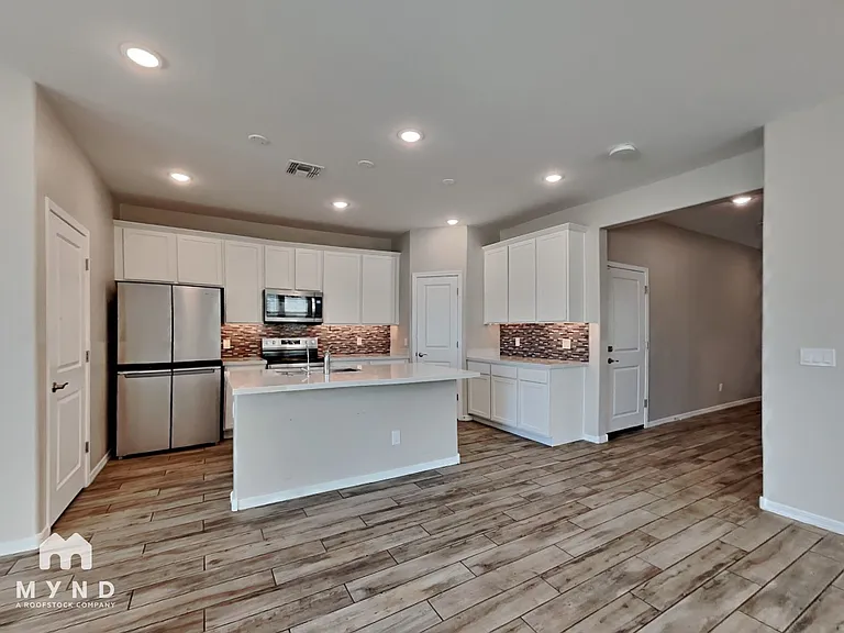 15168 W Sherman St — Photo 22