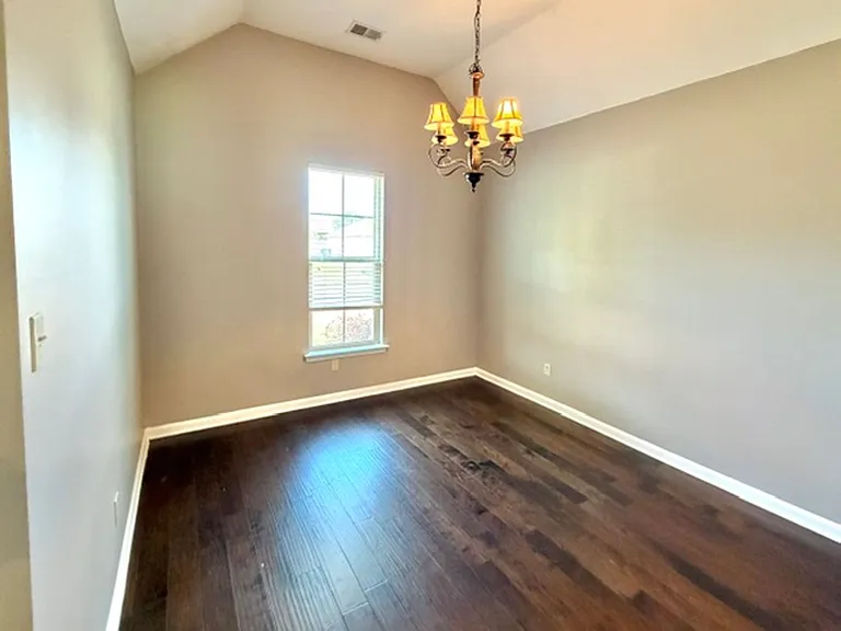 6305 Vera Ln — Photo 3