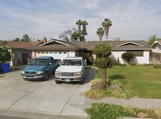 1080 Whitney Dr, Hanford, CA 93230