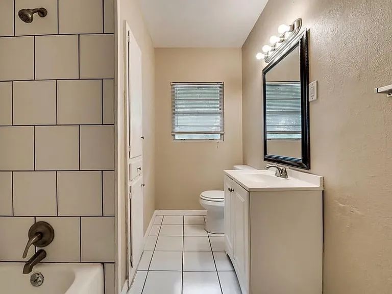 4904 Odessa Ave — Photo 15