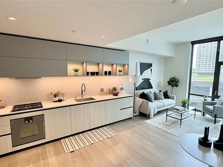 889 Avenue Sq NE #410 — Photo 4